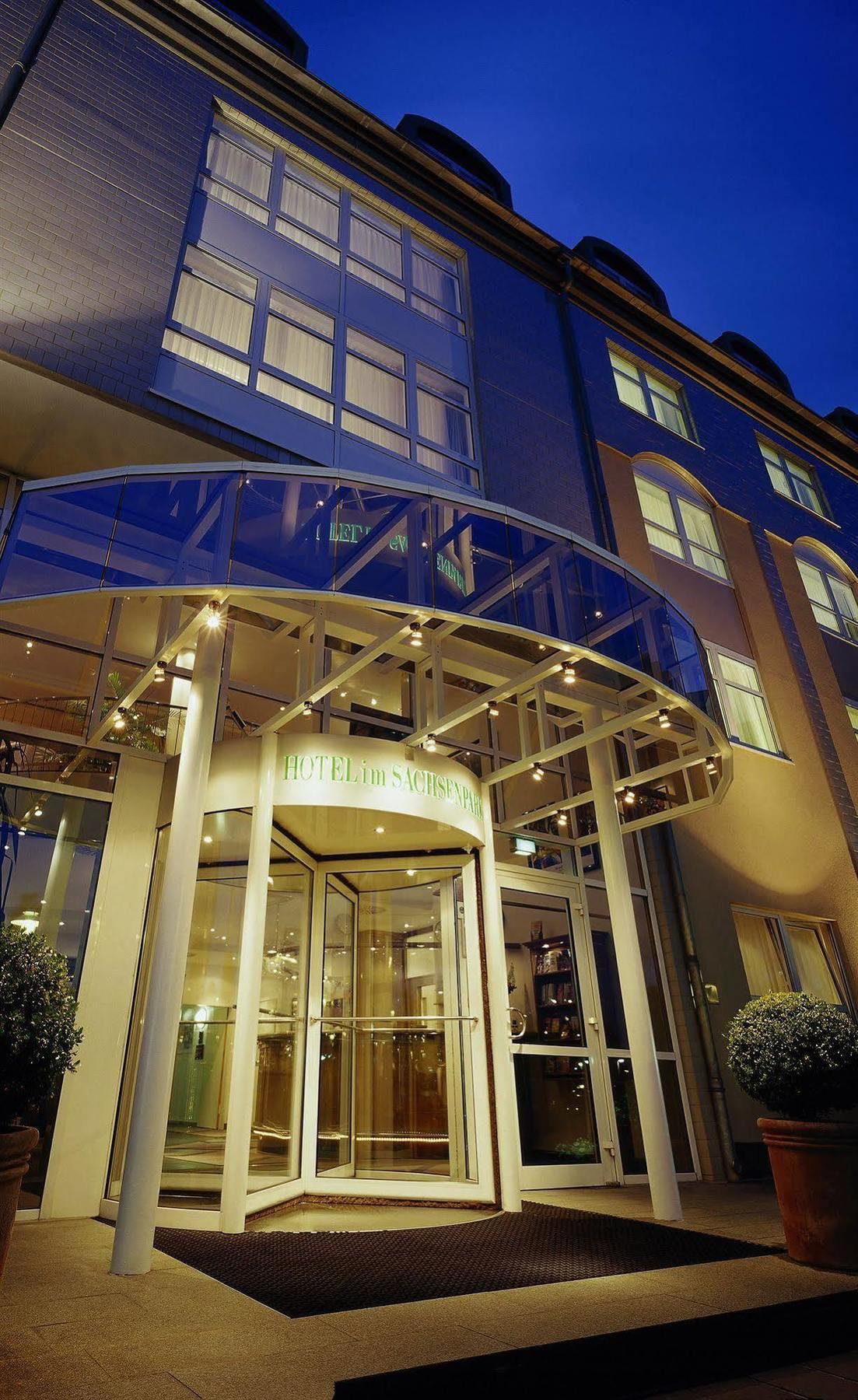Sachsenpark-Hotel 라이프치히 외부 사진
