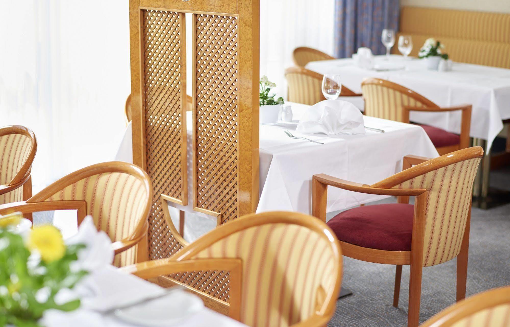 Sachsenpark-Hotel 라이프치히 외부 사진